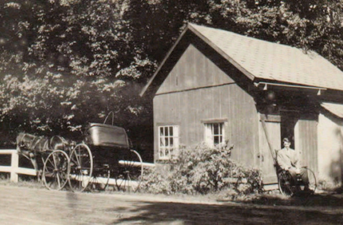 Thomas  Kempis and buggy, RSW at Redgate, his first studio,  burned in 1922. 